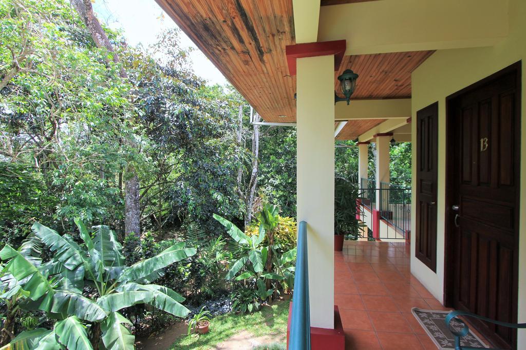 Hotel Monte Real La Fortuna Bagian luar foto