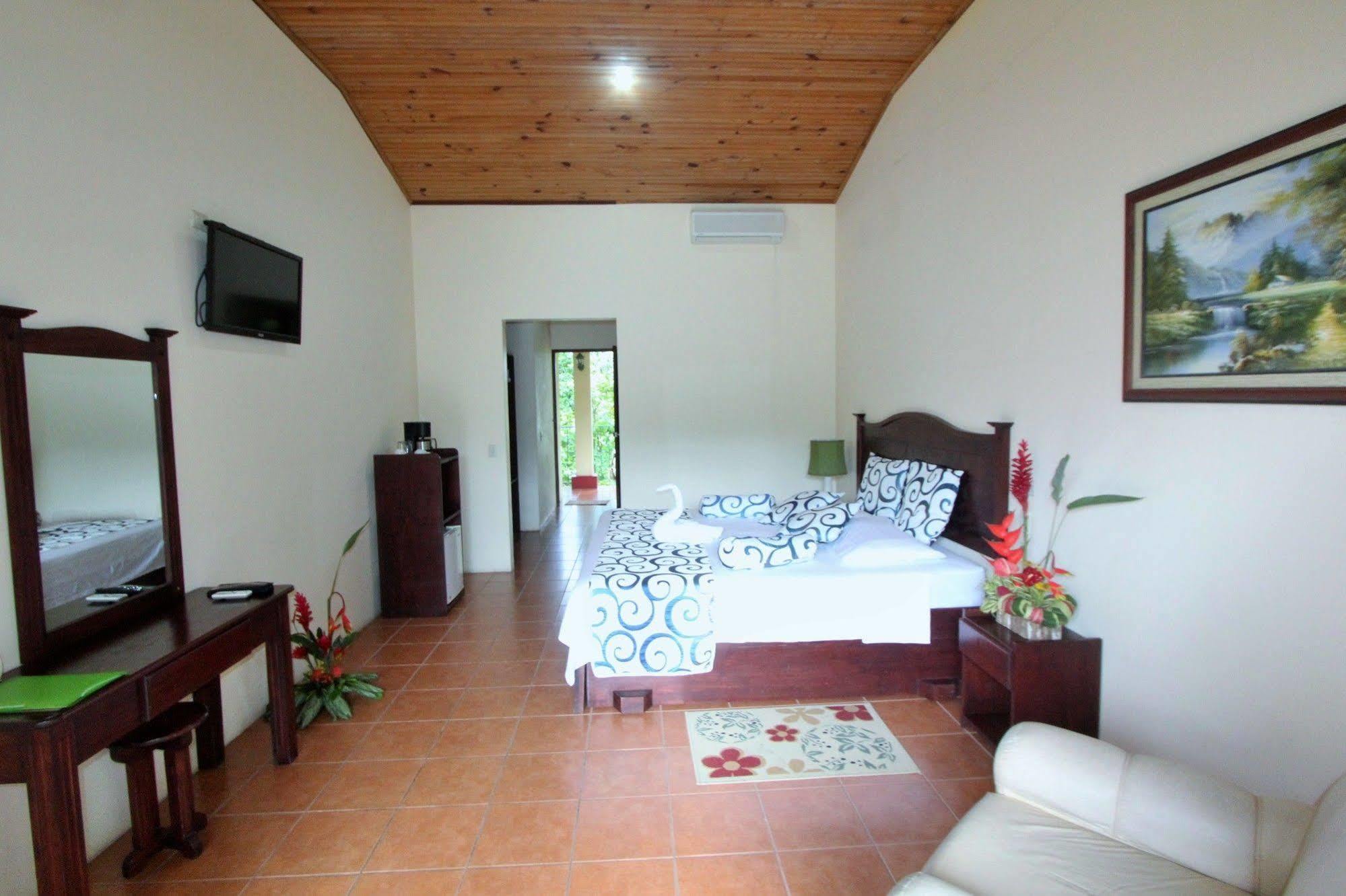 Hotel Monte Real La Fortuna Bagian luar foto