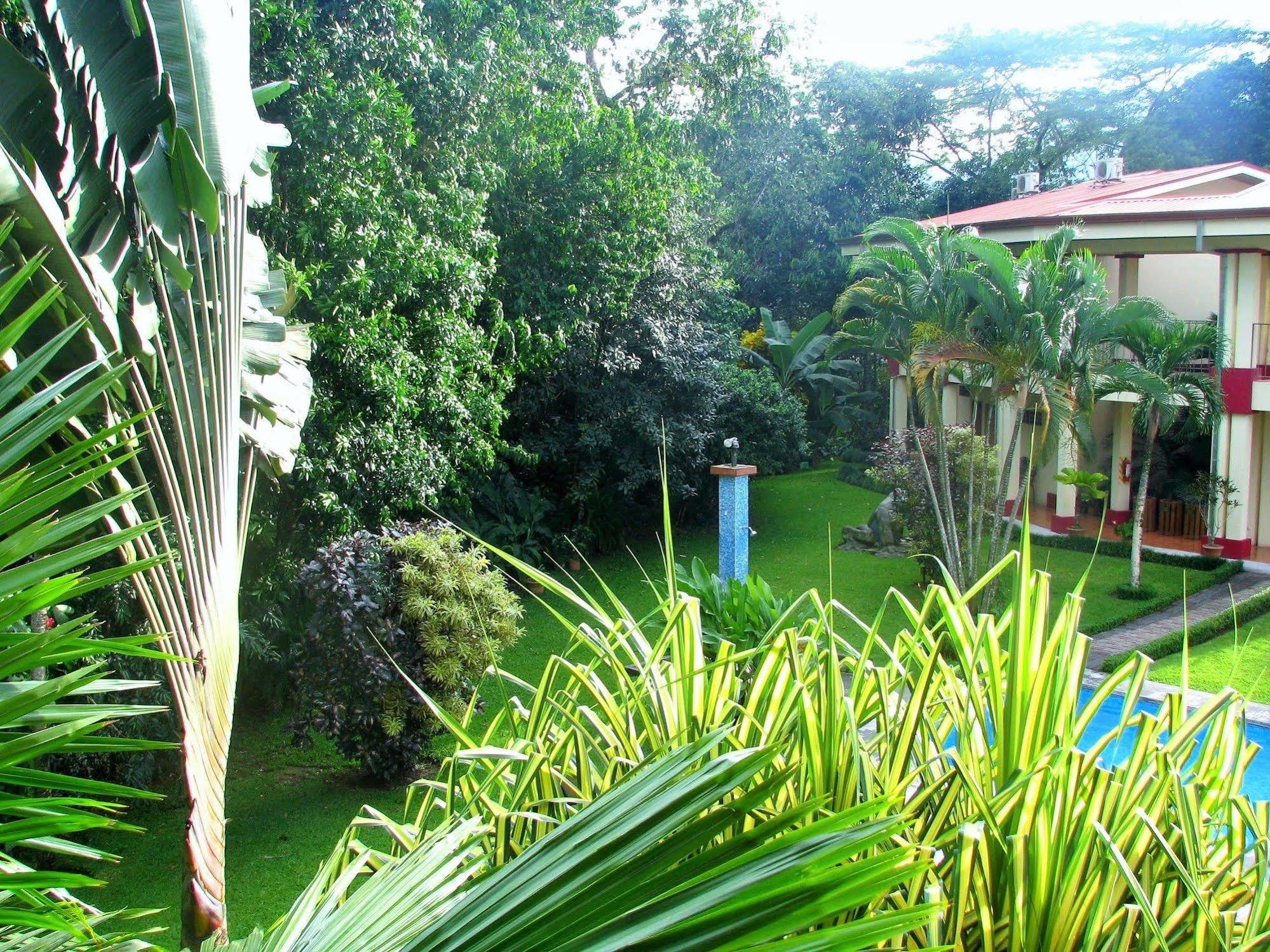 Hotel Monte Real La Fortuna Bagian luar foto