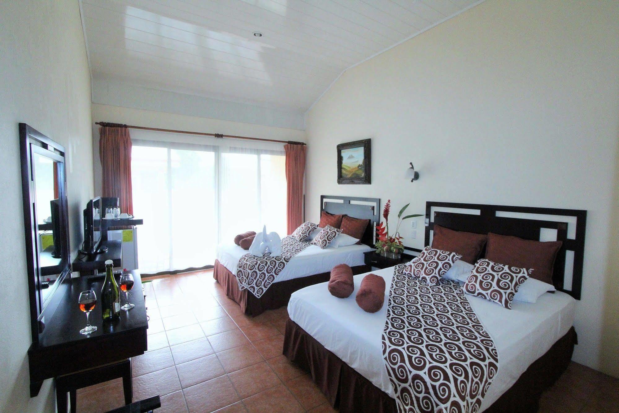 Hotel Monte Real La Fortuna Bagian luar foto
